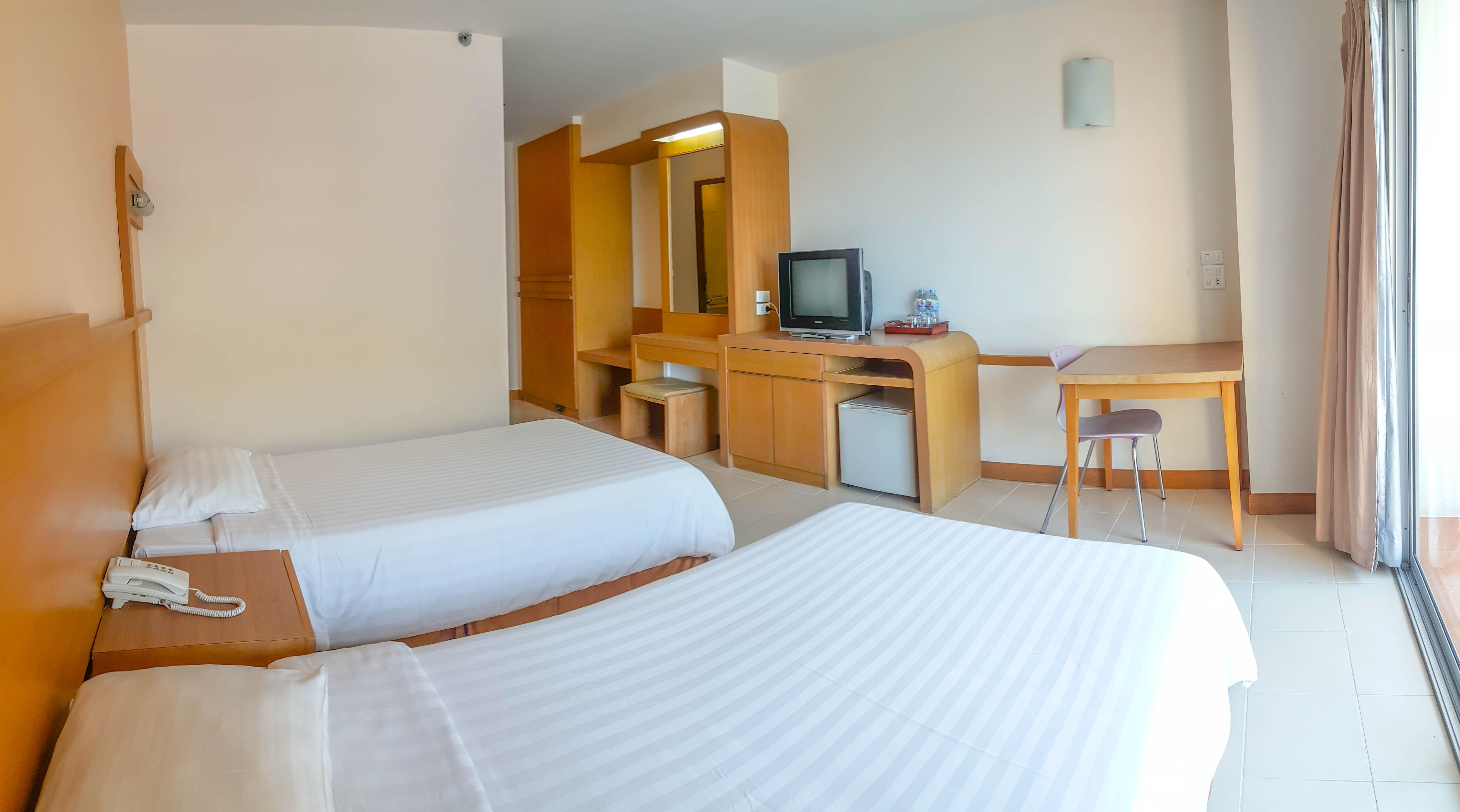 Eastiny Plaza Hotel Паттая Екстер'єр фото