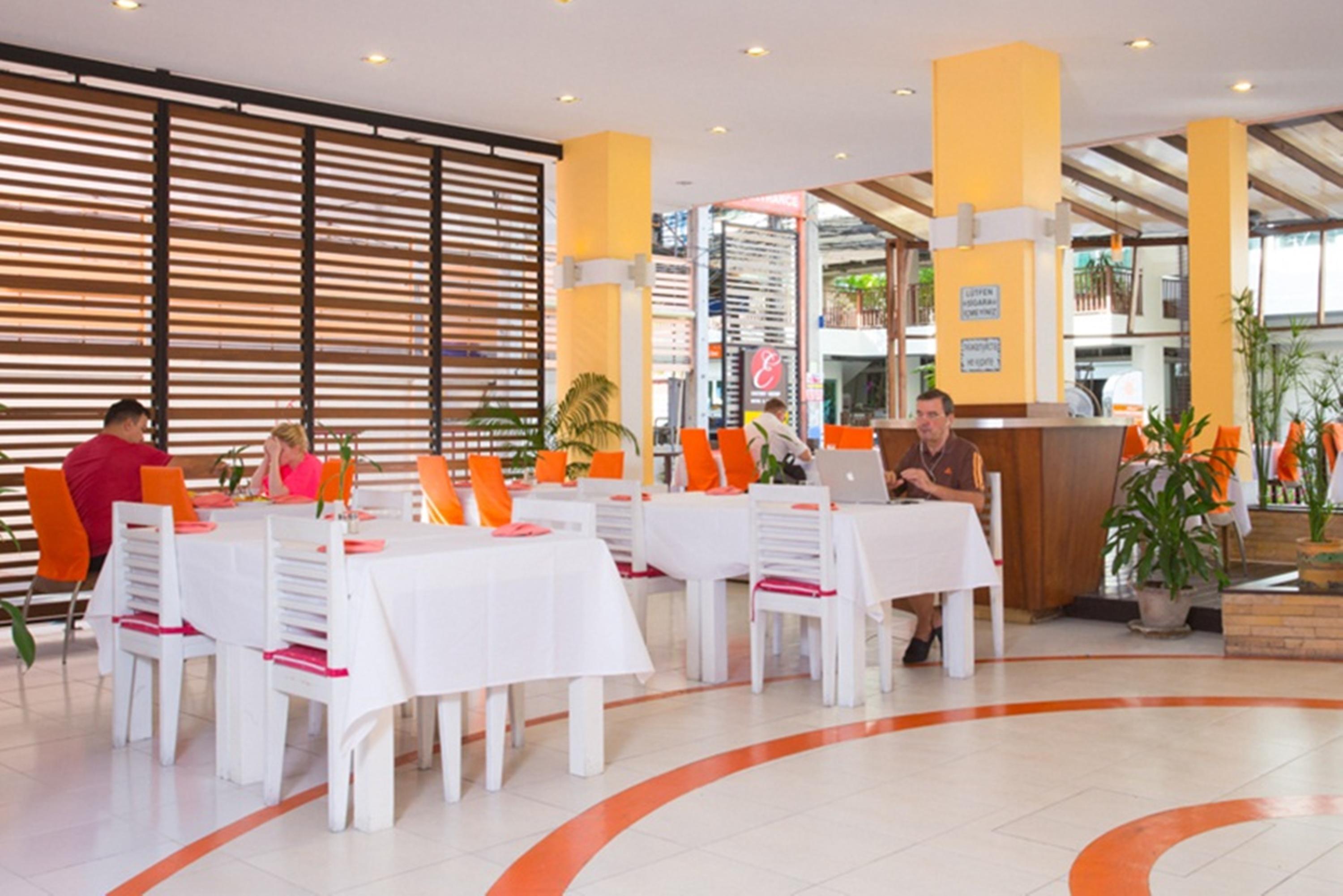 Eastiny Plaza Hotel Паттая Екстер'єр фото