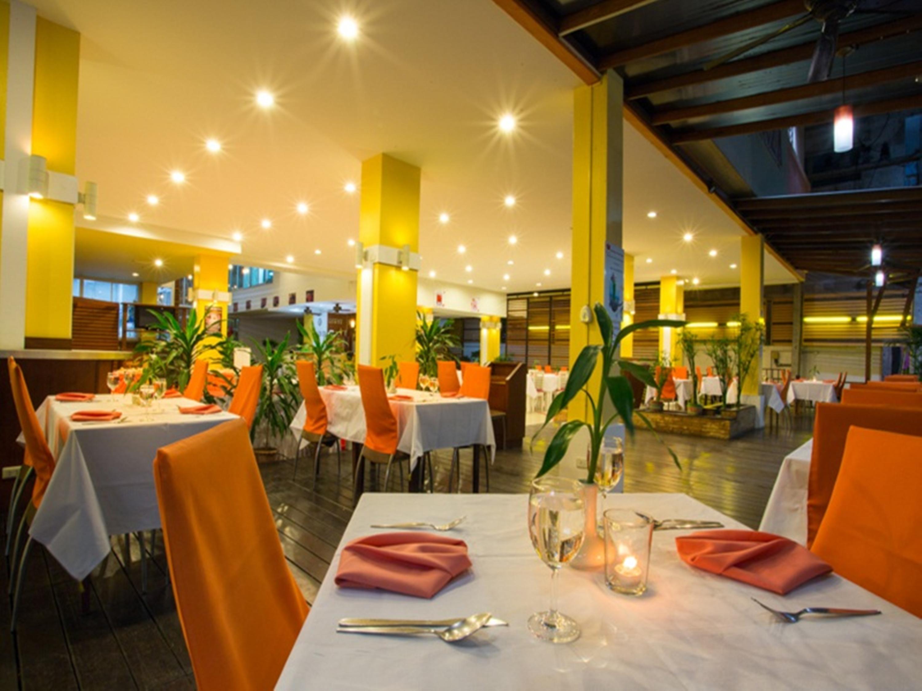 Eastiny Plaza Hotel Паттая Екстер'єр фото