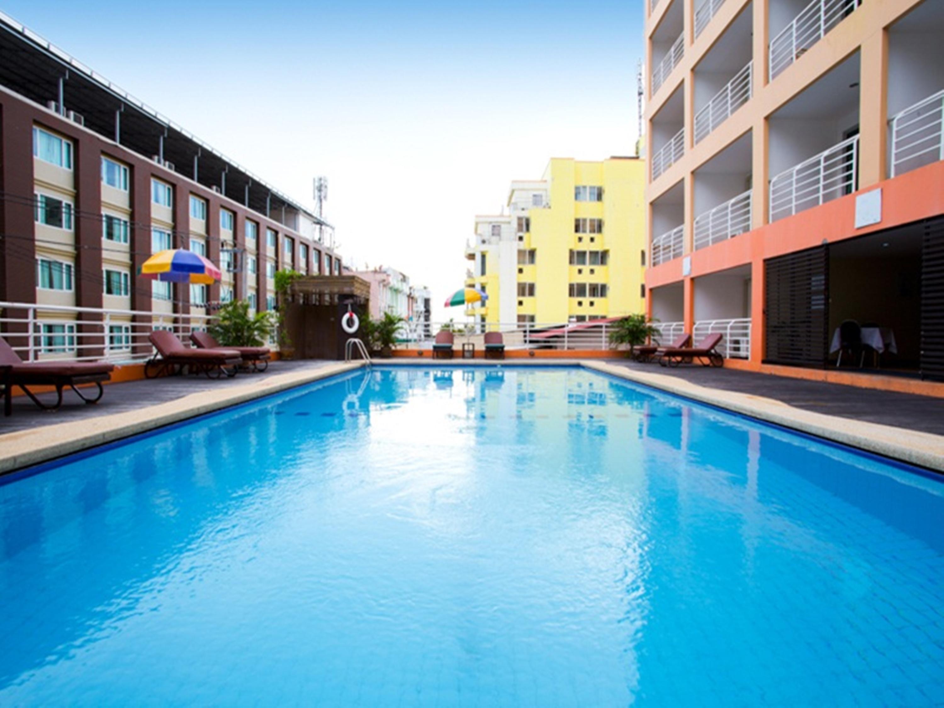 Eastiny Plaza Hotel Паттая Екстер'єр фото