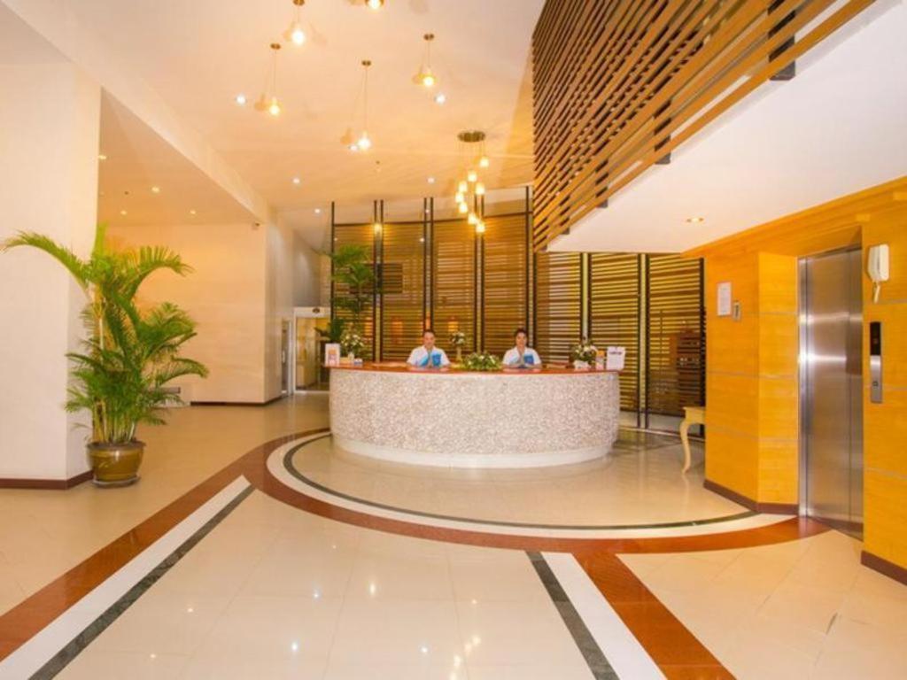 Eastiny Plaza Hotel Паттая Екстер'єр фото