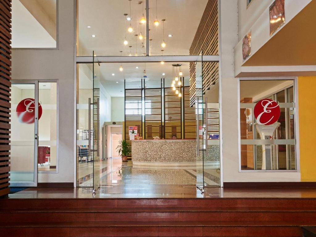 Eastiny Plaza Hotel Паттая Екстер'єр фото