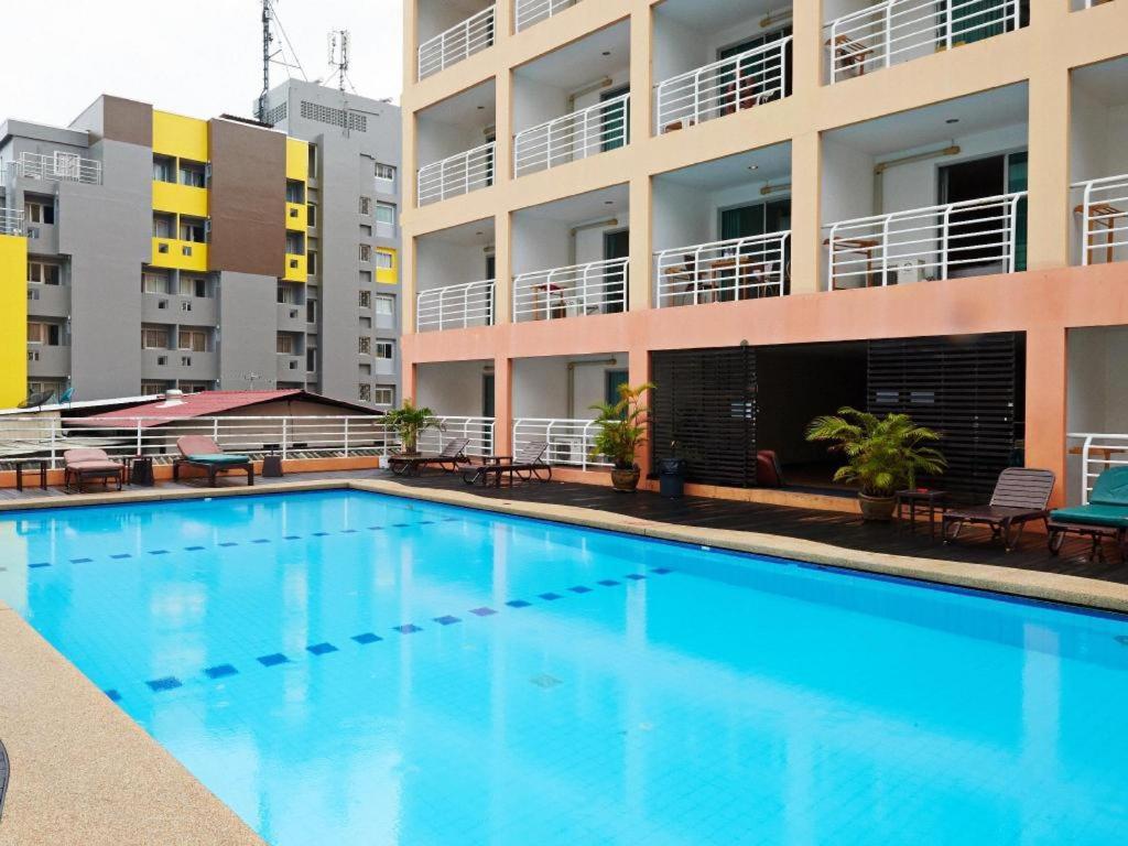 Eastiny Plaza Hotel Паттая Екстер'єр фото