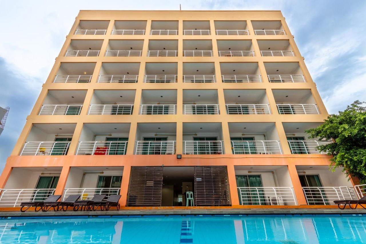 Eastiny Plaza Hotel Паттая Екстер'єр фото