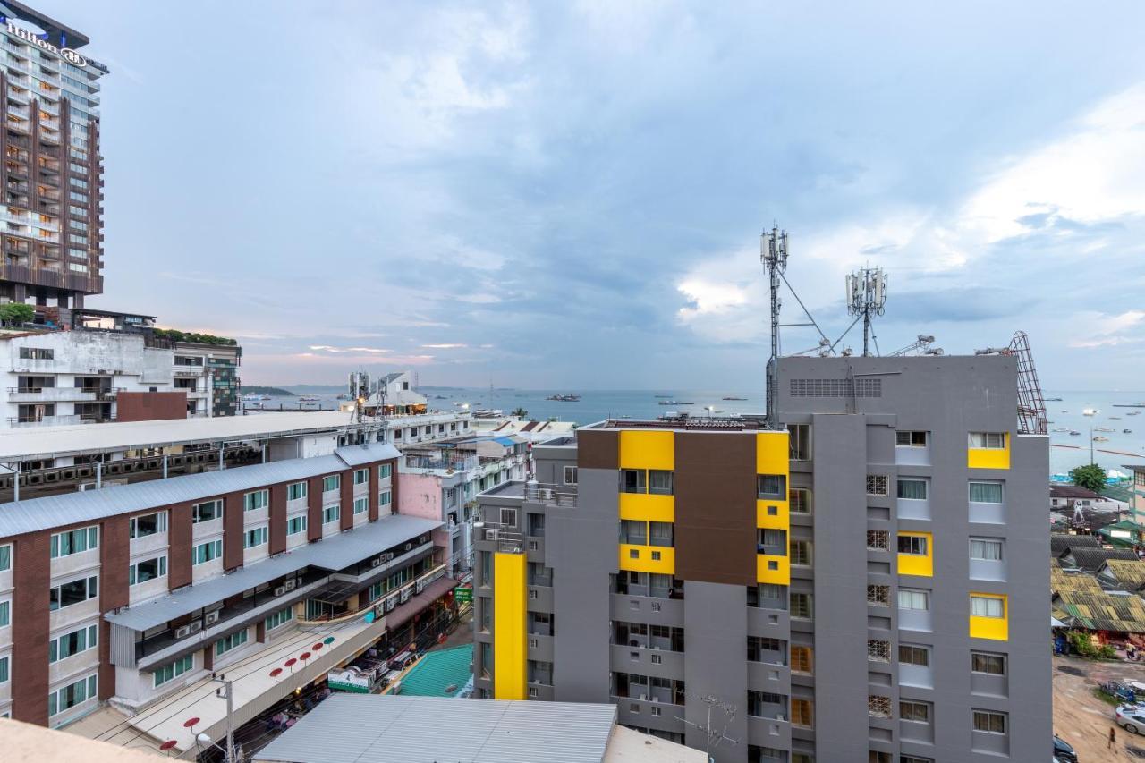 Eastiny Plaza Hotel Паттая Екстер'єр фото