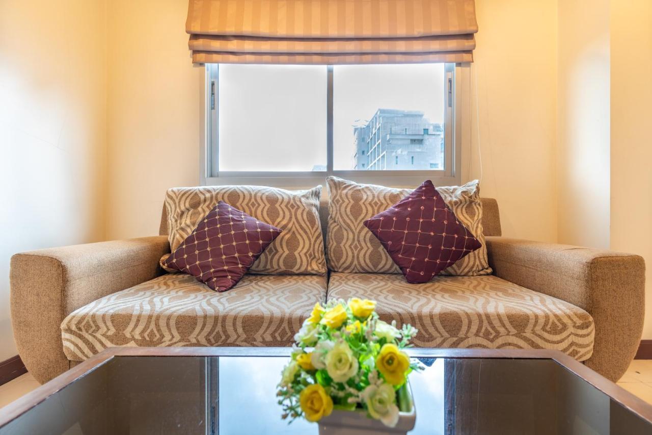 Eastiny Plaza Hotel Паттая Екстер'єр фото