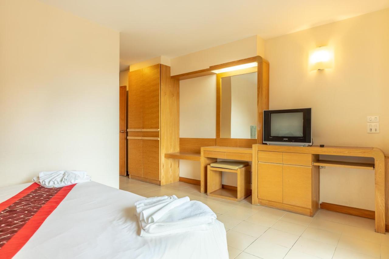 Eastiny Plaza Hotel Паттая Екстер'єр фото