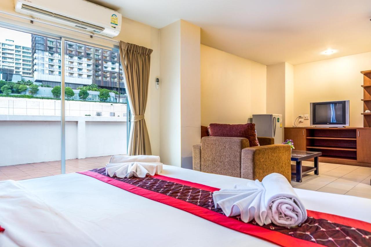 Eastiny Plaza Hotel Паттая Екстер'єр фото